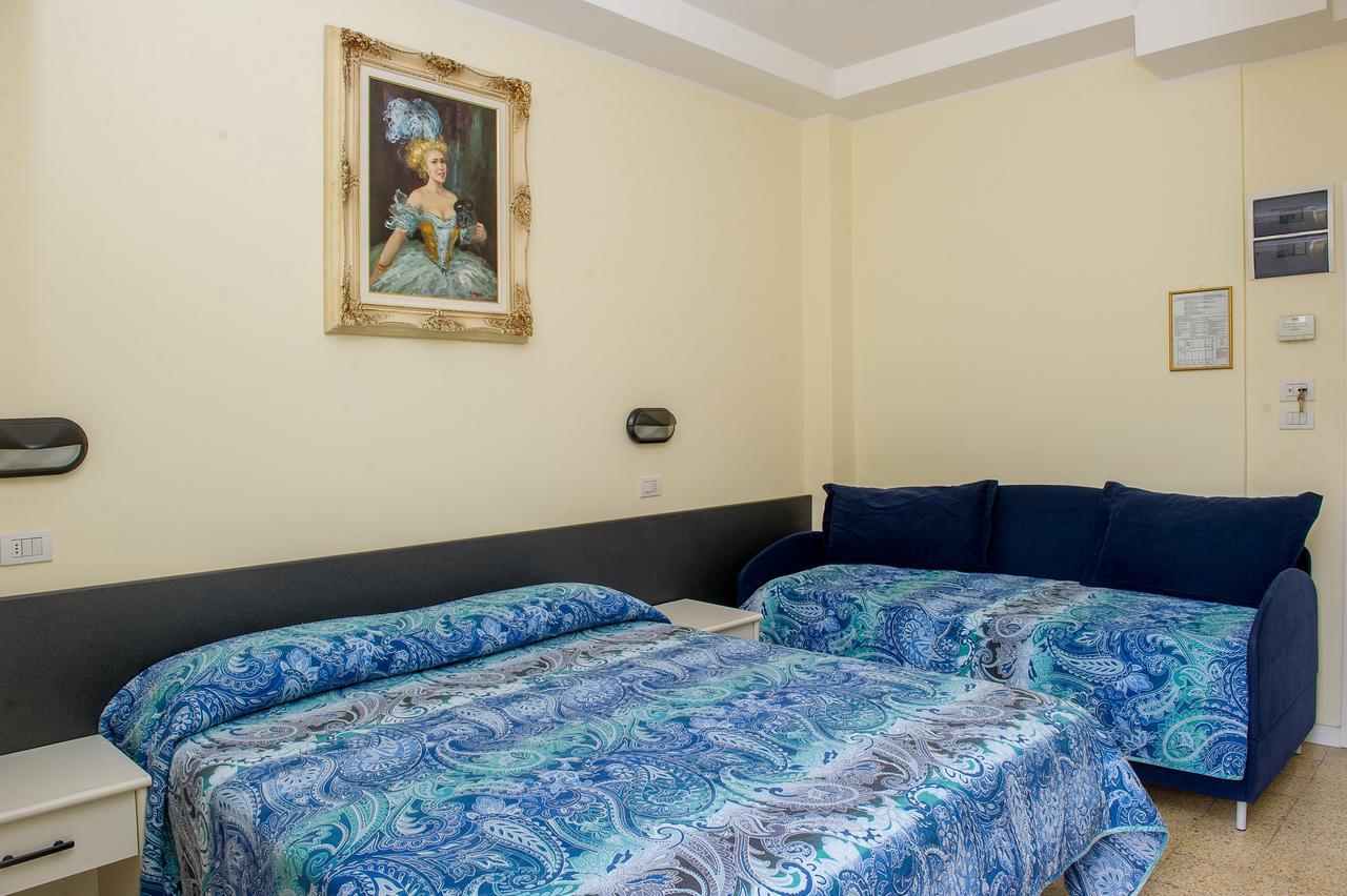 Hotel Cristina Hospitality Centrale (Adults Only) Riccione Buitenkant foto